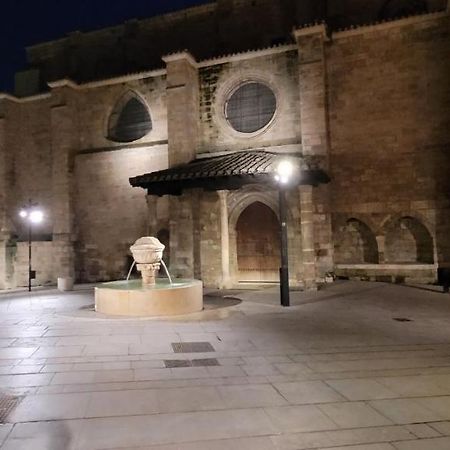 Atuaire Home Mirador De Saldana En Pleno Centro Historico Burgos Luaran gambar